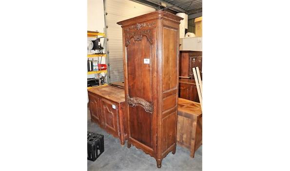 oude houten kledingkast vv 1 deur, afm plm 90x58x230cm, licht beschadigd